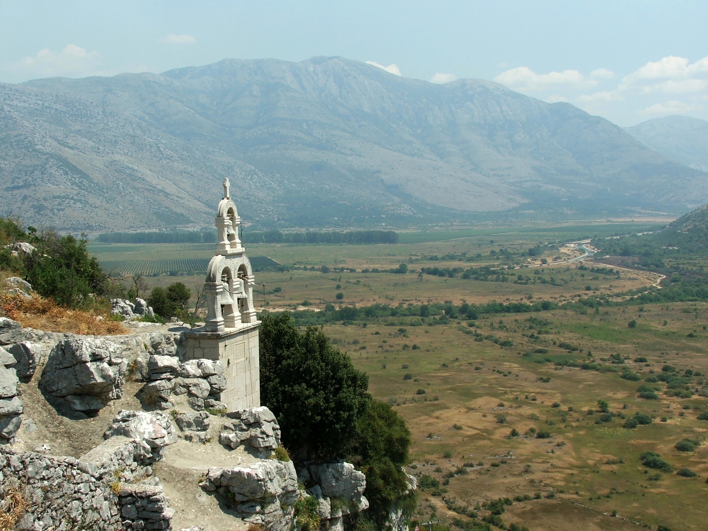 Manastir Zavala